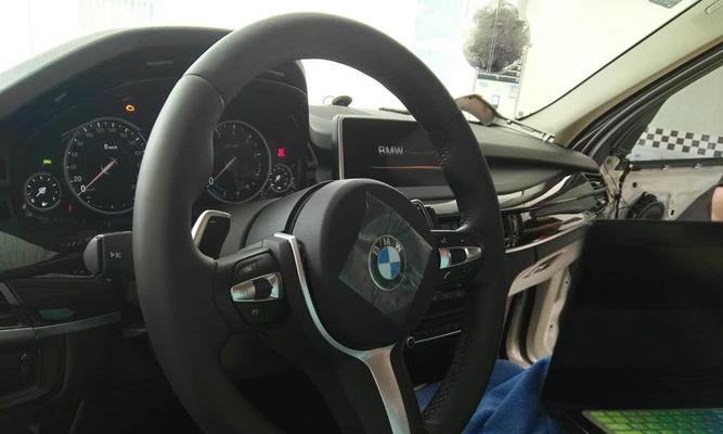 中东宝马X5改装转向灯，打造个性主义派豪华SUV（探索中东豪华改装文化）-第3张图片-好赞用车