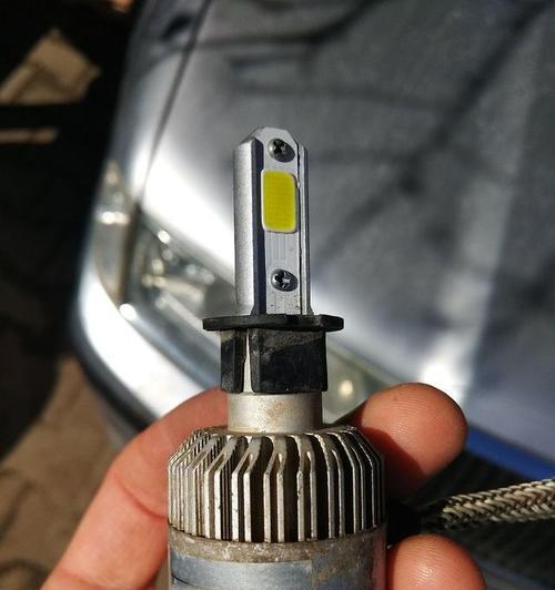 特斯拉原装刹车灯更换费用揭秘（探寻特斯拉刹车灯更换所需的费用和流程）-第2张图片-好赞用车