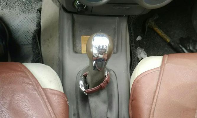 解决一汽森雅前转向灯问题的方法（教你如何拆卸和更换一汽森雅前转向灯）-第1张图片-好赞用车
