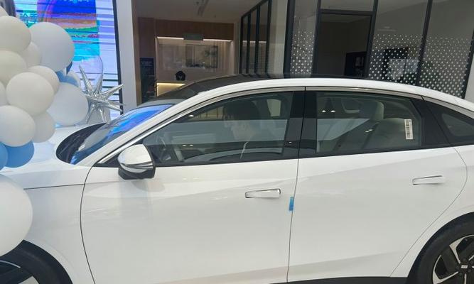 吉利银河L6转向灯展示大全（探索吉利银河L6转向灯设计与功能的多样性）-第1张图片-好赞用车