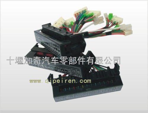 东风天锦220转向灯保险丝位置及维修方法（解决东风天锦220转向灯保险丝问题的一揽子指南）-第1张图片-好赞用车