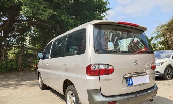 江淮瑞风穿梭时光2.0转向灯的价格与特点（解析江淮瑞风穿梭时光2.0转向灯的成本和功能）-第1张图片-好赞用车