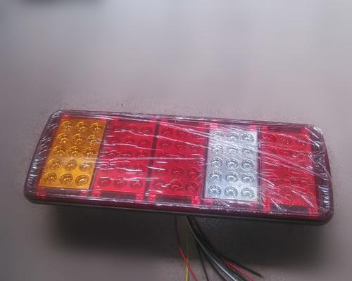 东风天龙转向灯关闭的方法及注意事项（解决转向灯常亮问题的有效措施）-第2张图片-好赞用车