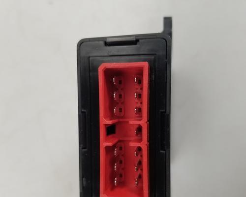 探秘海马转向灯继电器位置的神秘面纱（解密维修专家们热议的"灯泡之谜"）-第1张图片-好赞用车