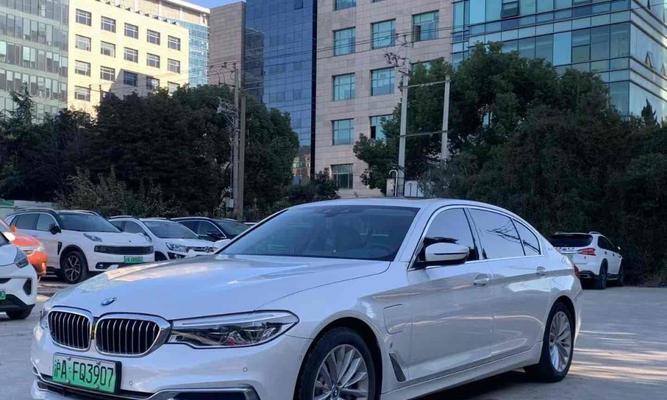 宝马五系新款转向灯（全新宝马五系转向灯）-第2张图片-好赞用车