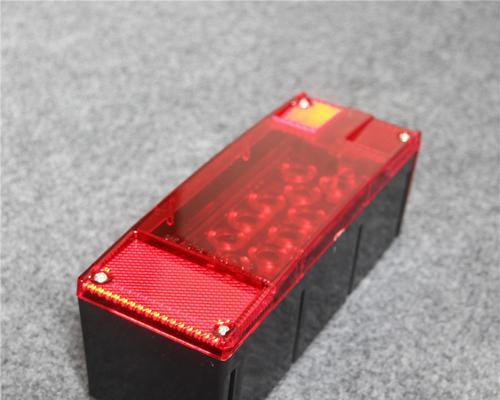 长安旺豹轻卡转向灯（长安旺豹轻卡转向灯的优势和使用注意事项）-第1张图片-好赞用车