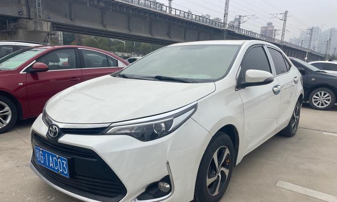 2018款丰田雷凌尊贵版——豪华与操控的完美结合（解读豪华座驾）-第3张图片-好赞用车