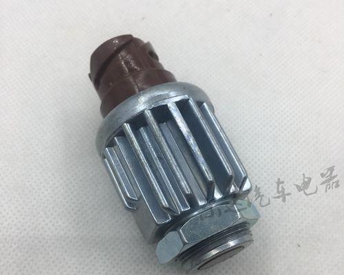 日产刹车灯开关间隙调整技巧（保证行车安全）-第3张图片-好赞用车