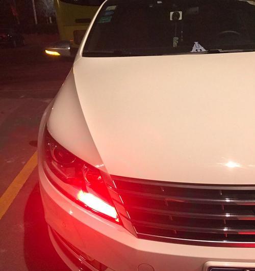 大众转向灯的左右闪动功能及意义（大众转向灯的左右闪动模式的作用和优势）-第1张图片-好赞用车