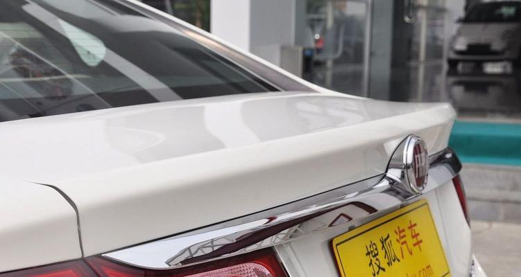 以菲亚特菲翔转向灯急闪（解析转向灯急闪功能对行车安全的重要性）-第3张图片-好赞用车