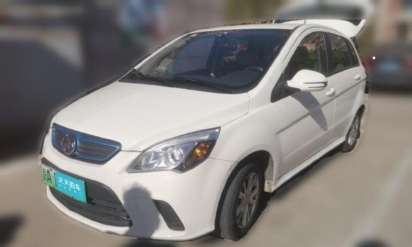 北汽新能源EV160刹车灯的设计与功能分析-第2张图片-好赞用车