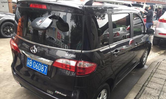 长安欧力威转向灯拆装指南（长安欧力威转向灯更换步骤详解）-第2张图片-好赞用车