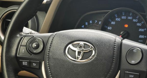 丰田荣放RAV4转向灯不提示的原因及解决方法（解析丰田荣放RAV4转向灯不亮的问题与解决方案）-第3张图片-好赞用车