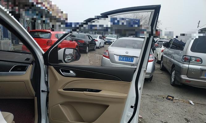 宝骏730后转向灯怎么拆解？拆解步骤和注意事项是什么？-第1张图片-好赞用车
