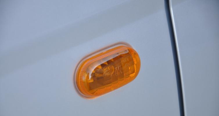 东风小康c37转向灯不亮怎么办？如何快速解决？-第3张图片-好赞用车