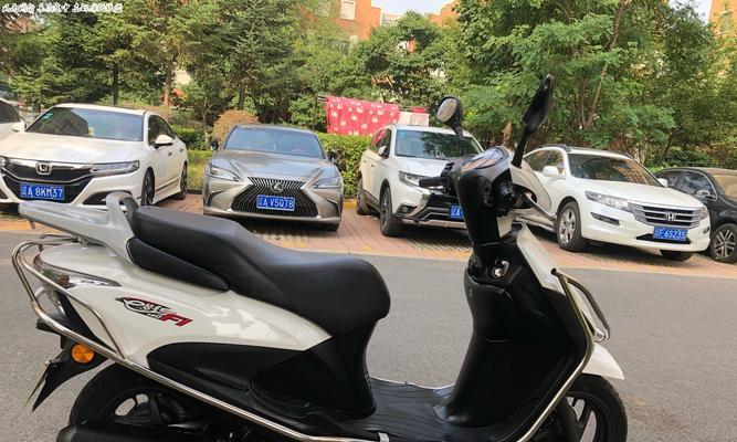 本田e影转向灯更换方法是什么？需要多长时间？-第3张图片-好赞用车