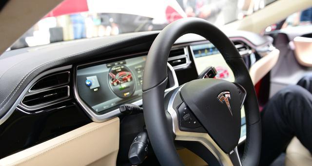 新特斯拉model3档位怎么用？常见操作问题有哪些？-第1张图片-好赞用车