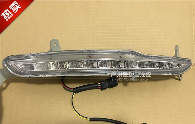 起亚k5前转向灯更换教程？需要哪些工具和步骤？-第1张图片-好赞用车