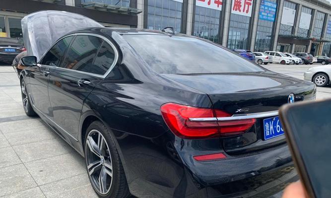 宝马740li行政型豪华版参数是什么？如何选购？-第1张图片-好赞用车