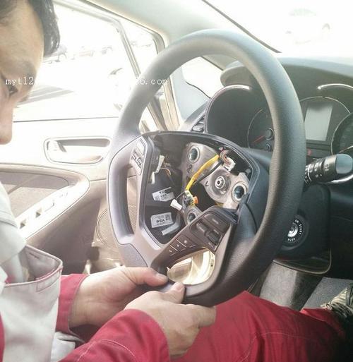 起亚方向盘转向灯线拆卸方法是什么？拆卸过程中需要注意哪些问题？-第2张图片-好赞用车