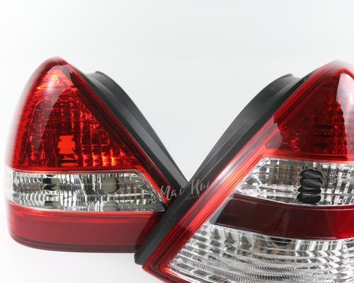 日产颐达刹车灯灯泡更换方法是什么？需要多长时间？-第3张图片-好赞用车
