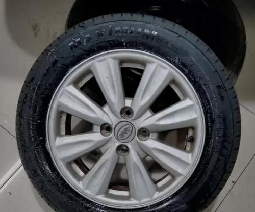06伊兰特轮胎型号是什么？如何选择合适的轮胎型号？-第1张图片-好赞用车