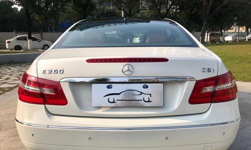 奔驰e260右转向灯亮起的原因是什么？如何解决？-第1张图片-好赞用车