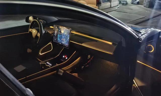 特斯拉刹车灯亮灯示意图大全（了解特斯拉刹车灯亮灯示意图）-第3张图片-好赞用车