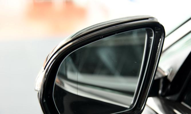 奔驰E300L（倒车更安全）-第2张图片-好赞用车