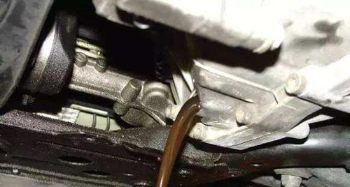 自动挡变速箱油多少钱？更换周期和注意事项是什么？-第1张图片-好赞用车