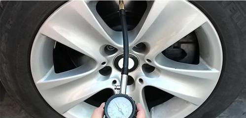 摩托车轮胎气压标准与注意事项（了解摩托车轮胎气压标准）-第1张图片-好赞用车