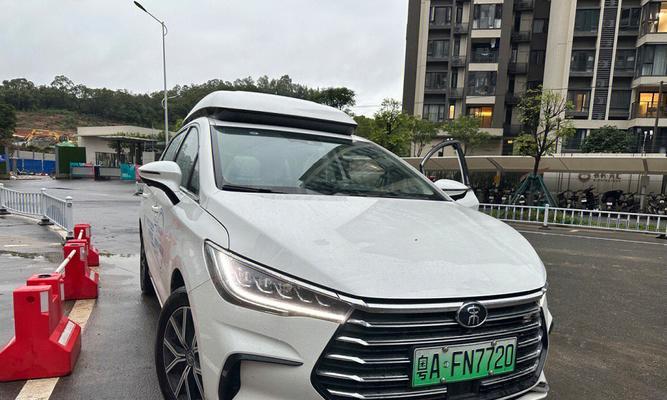 以比亚迪宋前转向灯双闪灯都不亮（探究比亚迪宋前转向灯双闪灯不亮的原因及解决方法）-第2张图片-好赞用车