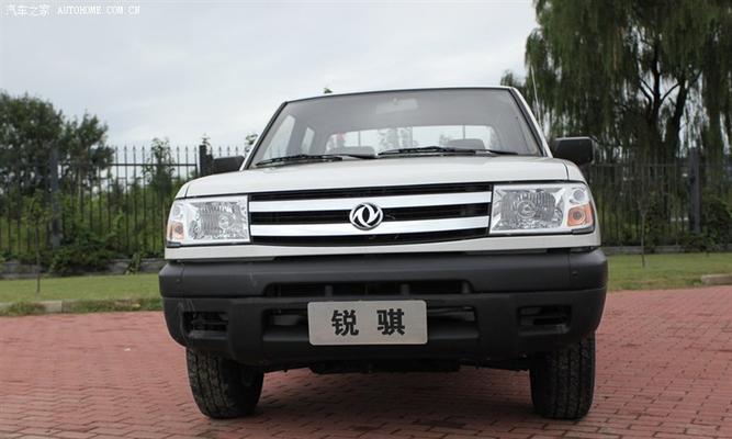 解决日产锐骐刹车灯一直亮的问题（轻松应对刹车灯亮的情况）-第1张图片-好赞用车