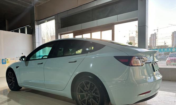 探索特斯拉Model3的价格表和参数（了解特斯拉Model3的配置和价格）-第2张图片-好赞用车