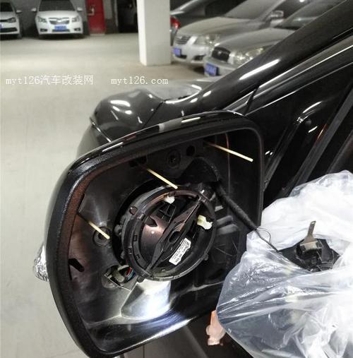福特锐界转向灯一直亮起的原因及解决方法（探索福特锐界转向灯持续亮起的问题和解决方案）-第1张图片-好赞用车