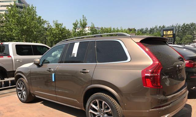 全面解读06款沃尔沃XC90（探索XC90的卓越性能）-第1张图片-好赞用车