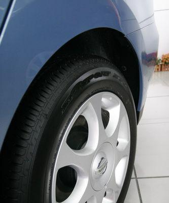 2012款经典轩逸轮胎型号详解（探索适用于2012款经典轩逸的最佳轮胎型号）-第1张图片-好赞用车