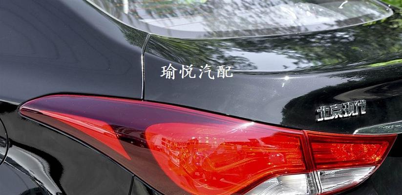 现代朗动前大灯转向灯更换指南（简明易懂的步骤和注意事项）-第2张图片-好赞用车