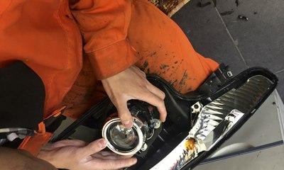 如何更换17款福特探险者的转向灯灯泡？需要多长时间？-第1张图片-好赞用车