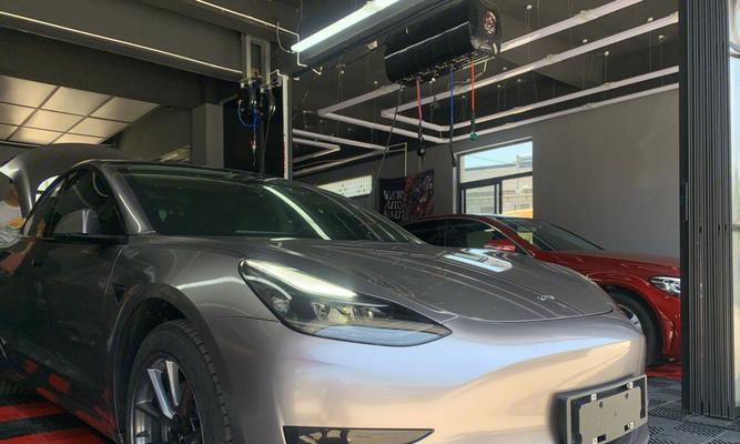 特斯拉刹车灯改全亮的背后原因及影响（以安全与能源效率为出发点的特斯拉刹车灯全亮改进方案）-第1张图片-好赞用车