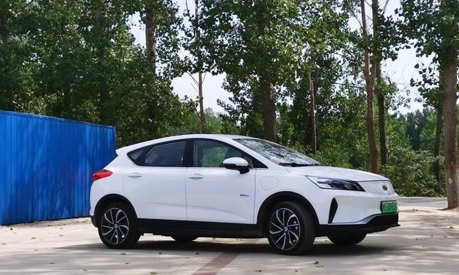 吉利gse新能源车刹车灯型号是什么？如何更换？-第1张图片-好赞用车