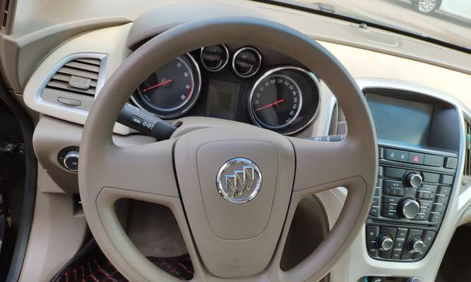 别克gt英朗左转向灯快闪是什么原因？如何解决？-第1张图片-好赞用车