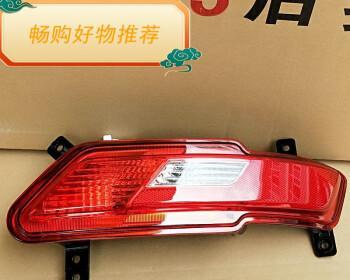 五菱宏光左转向灯后雾灯同时闪照明效果（探索五菱宏光新一代照明系统的创新设计与安全性能提升）-第1张图片-好赞用车