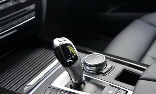 宝马x5转向灯开关紧了怎么办?如何快速解决?-第3张图片-好赞用车 宝马x5转向灯开关紧了怎么办?如何快速解决?-第3张图片-好赞用车