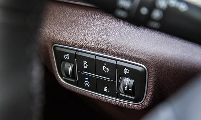 长安应急灯和转向灯的功能与使用（探索车灯技术的变革与创新）-第2张图片-好赞用车