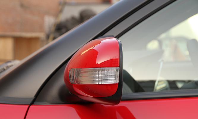 长安应急灯和转向灯的功能与使用（探索车灯技术的变革与创新）-第3张图片-好赞用车