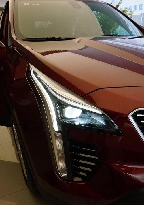 凯迪拉克后转向灯亮的故障原因及解决方法（探索凯迪拉克后转向灯亮的常见问题及有效解决方案）-第1张图片-好赞用车