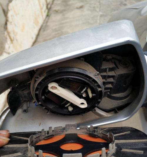 如何为五菱宏光S安装日行转向灯(简单操作指南)-第3张图片-好赞用车 如何为五菱宏光S安装日行转向灯(简单操作指南)-第3张图片-好赞用车