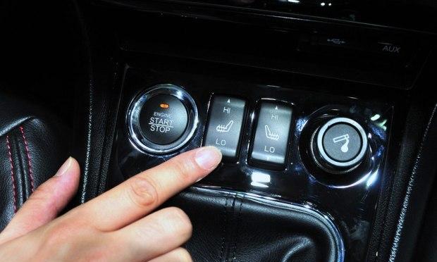 东风小康转向灯亮不显示解决方法（轿车转向灯亮而指示灯不亮可能的原因及处理）-第1张图片-好赞用车