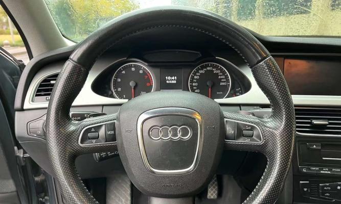 探寻奥迪A4L的卓越性能与豪华配置（2010款奥迪A4L引领豪华轿车新时代）-第1张图片-好赞用车